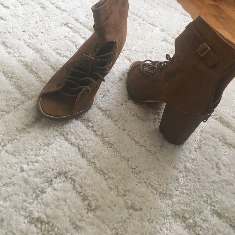 Chestnut brown shoes